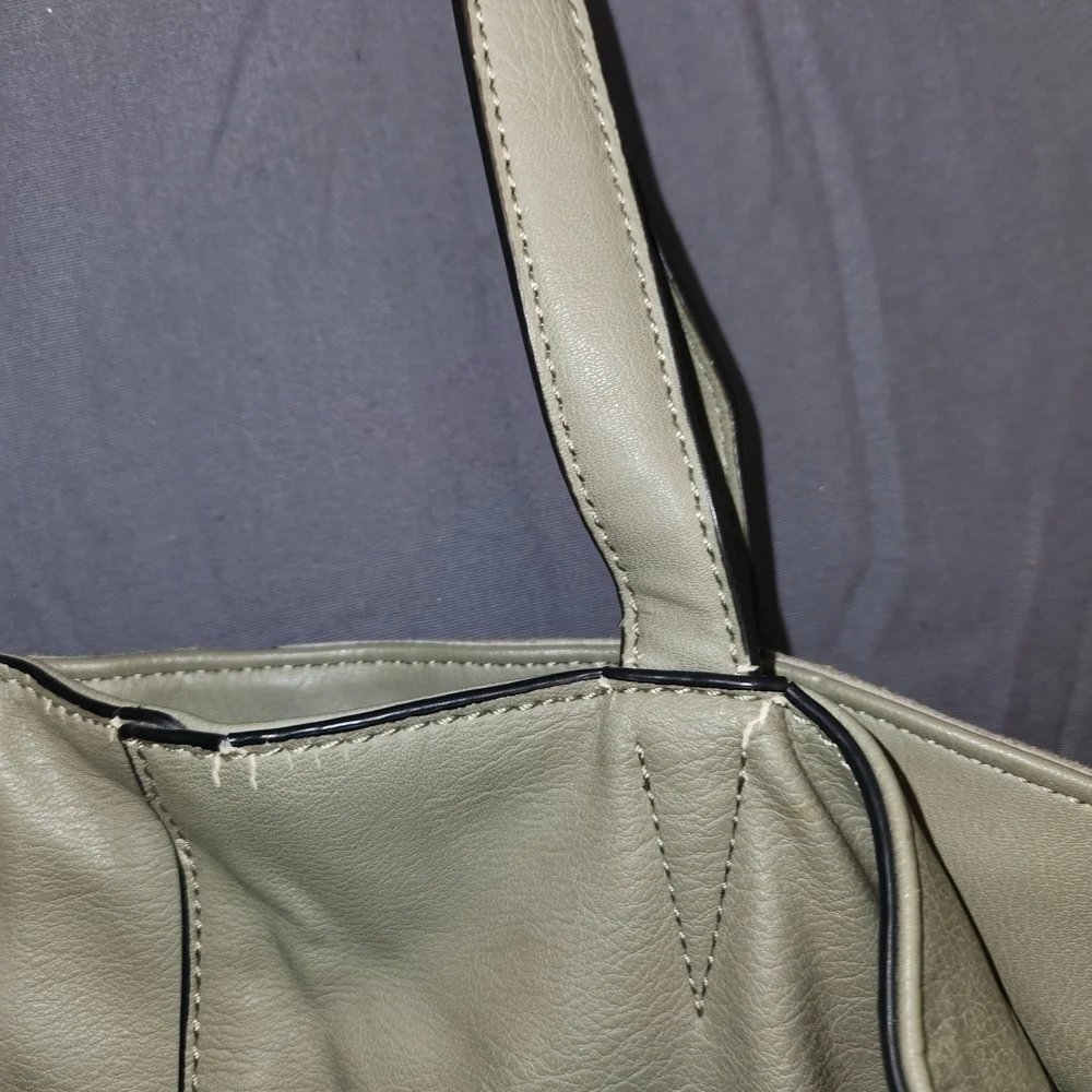 Simply Vera Vera Wang Oakland leather and suede shoulder crossbody tote bag